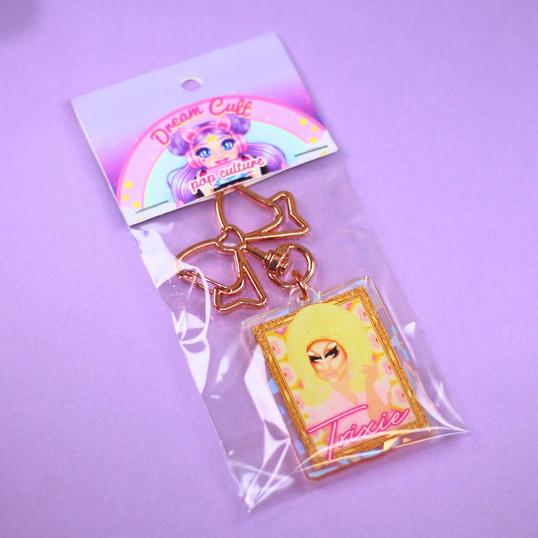 Trixie Holographic Keyring